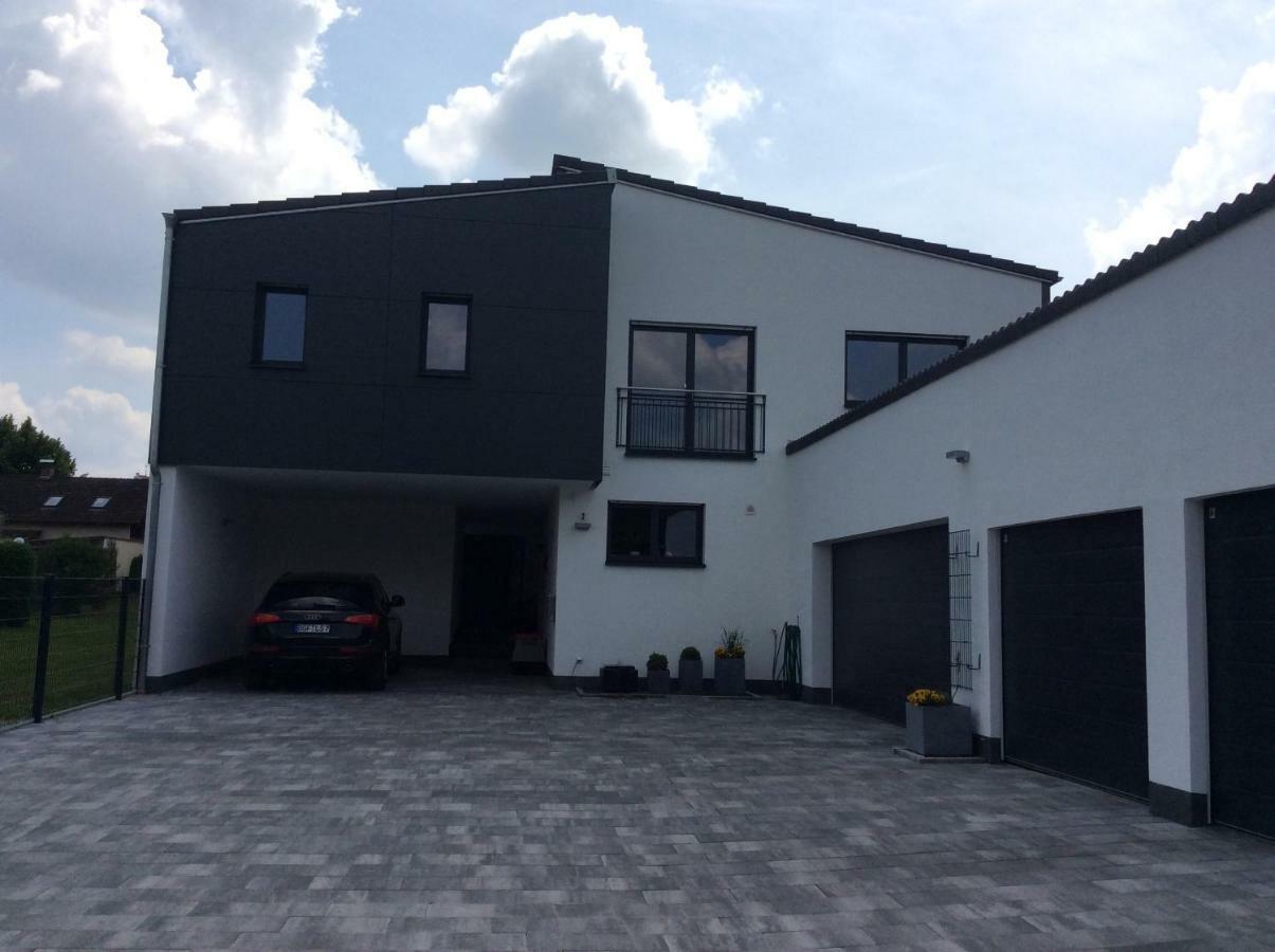 Private Zimmervermietung "Appartement Rosi" Reisbach Luaran gambar